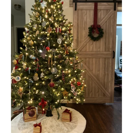 Online Buffalo Fir Artificial Christmas Wreath - 12" - Unlit Unlit