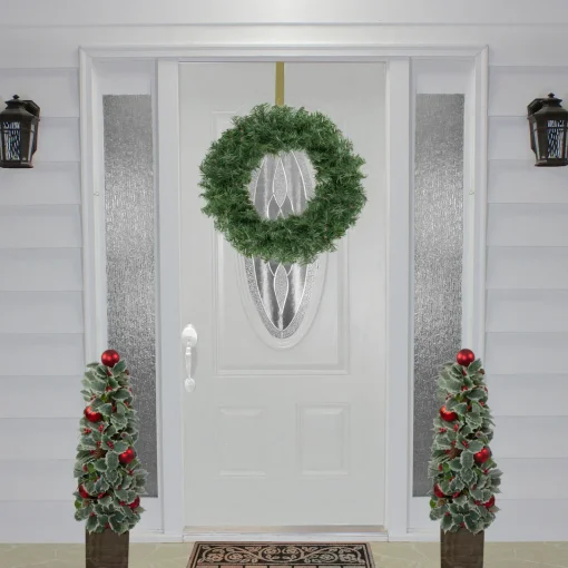 Outlet Canadian Pine Artificial Christmas Wreath - 18" - Unlit Unlit
