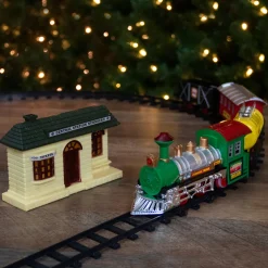 Outlet 18-Piece Black and Green Battery Operated Animated Classic Model Train Set Trains