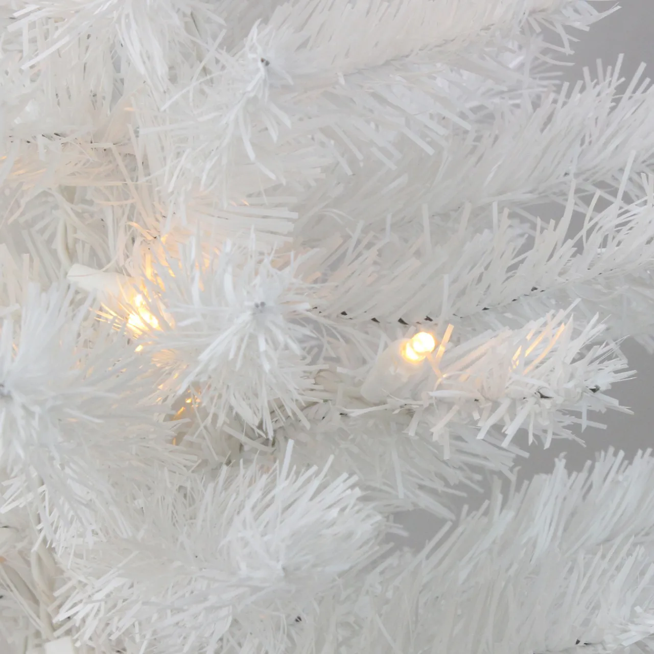 Hot Pre-Lit Battery Operated White Pine Christmas Wreath - 24" - LED Candlelight Lights Pre Lit