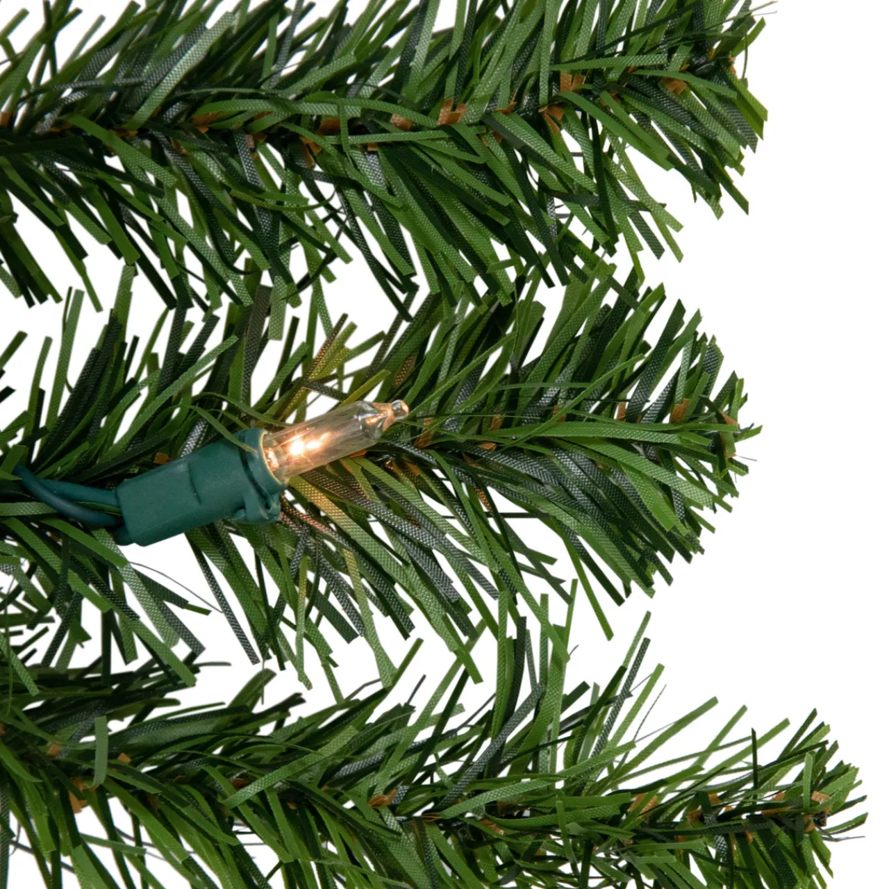 Hot Pre-Lit Canadian Pine Artificial Christmas Wreath - 48" - Clear Lights Pre Lit