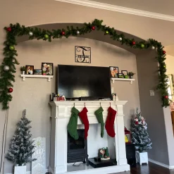 Best Pre-Lit Windsor Pine Artificial Christmas Garland - 9' x 10