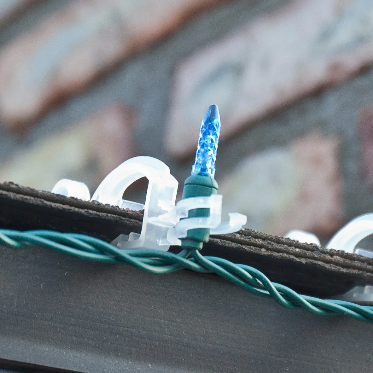 Best Set of 1000 Clear Max Pro Anywhere Christmas Lights Clips Accessories