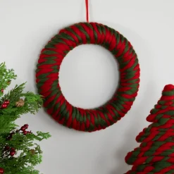 New Twisted Yarn Plush Christmas Wreath - 13.5" - Unlit Unlit