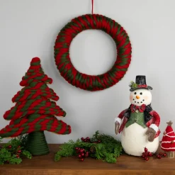New Twisted Yarn Plush Christmas Wreath - 13.5