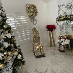 Vegas Gold 3-Finish Shatterproof Ball Christmas Wreath - 24-Inch, Unlit Pre Decorated